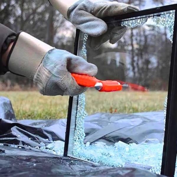 Brise vitre coupe ceinture pompier vitre Tomahawk