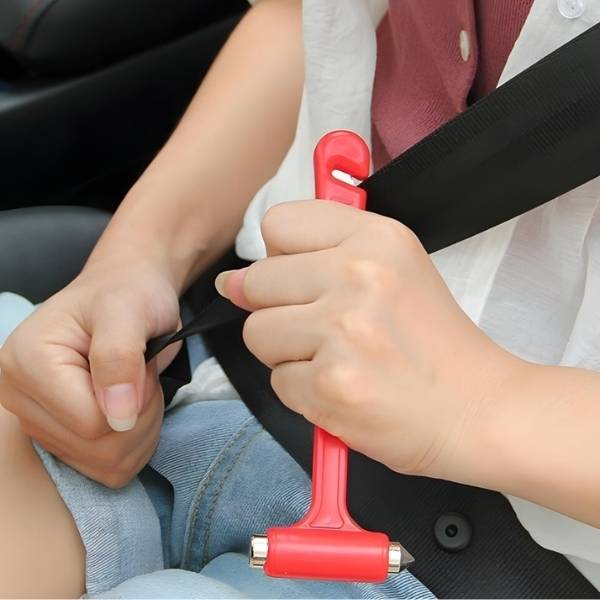 Brise vitre coupe ceinture rouge BreakSafe