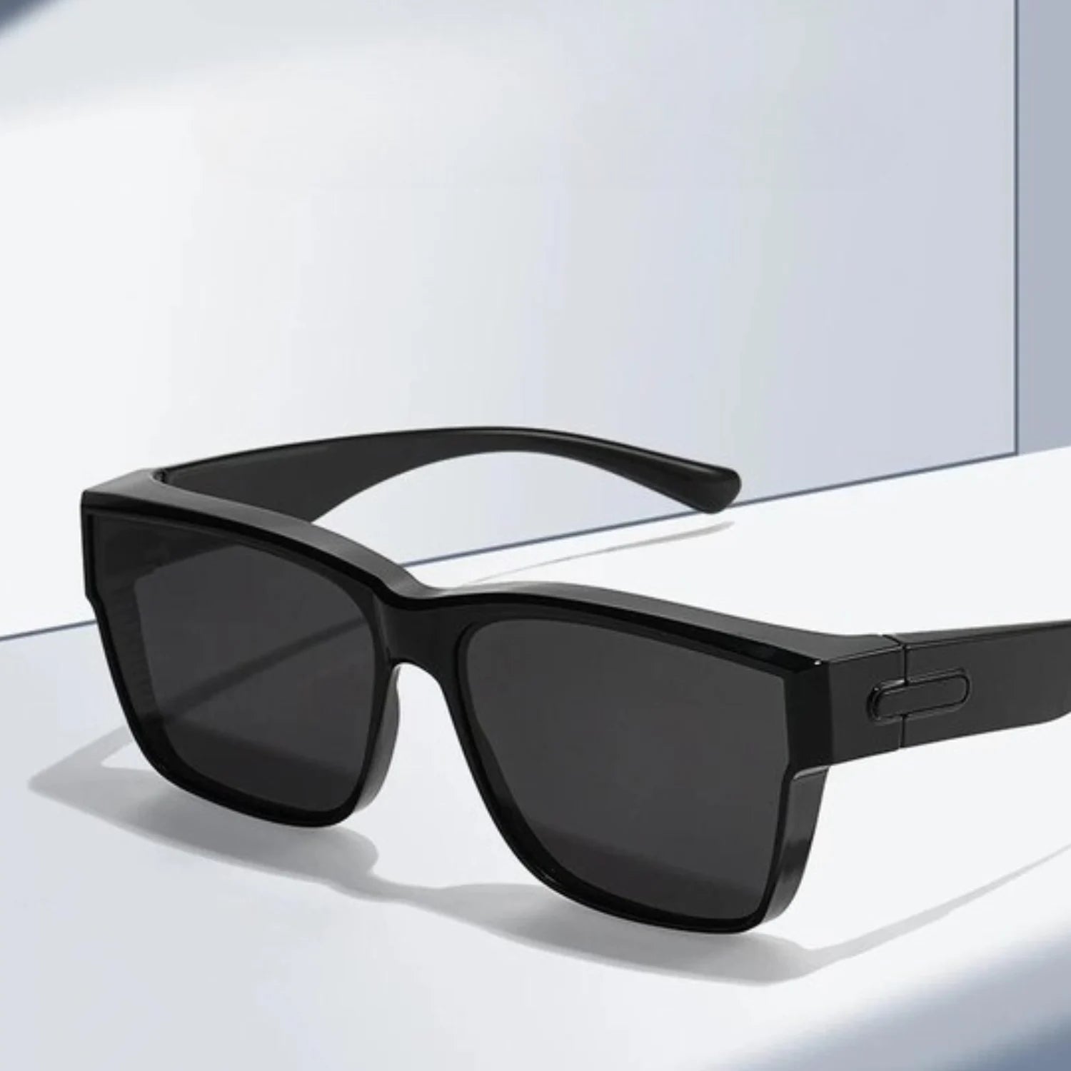 lunettes de soleil polarisees noires PolarView