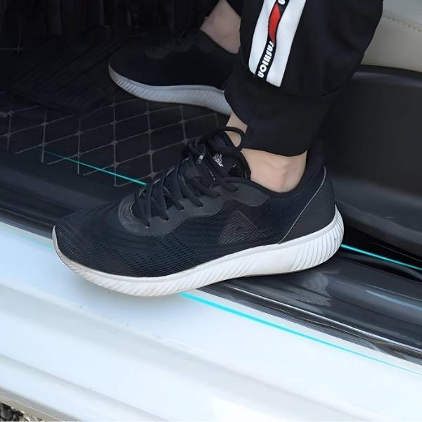 protection plastique voiture chaussures RhinoCar