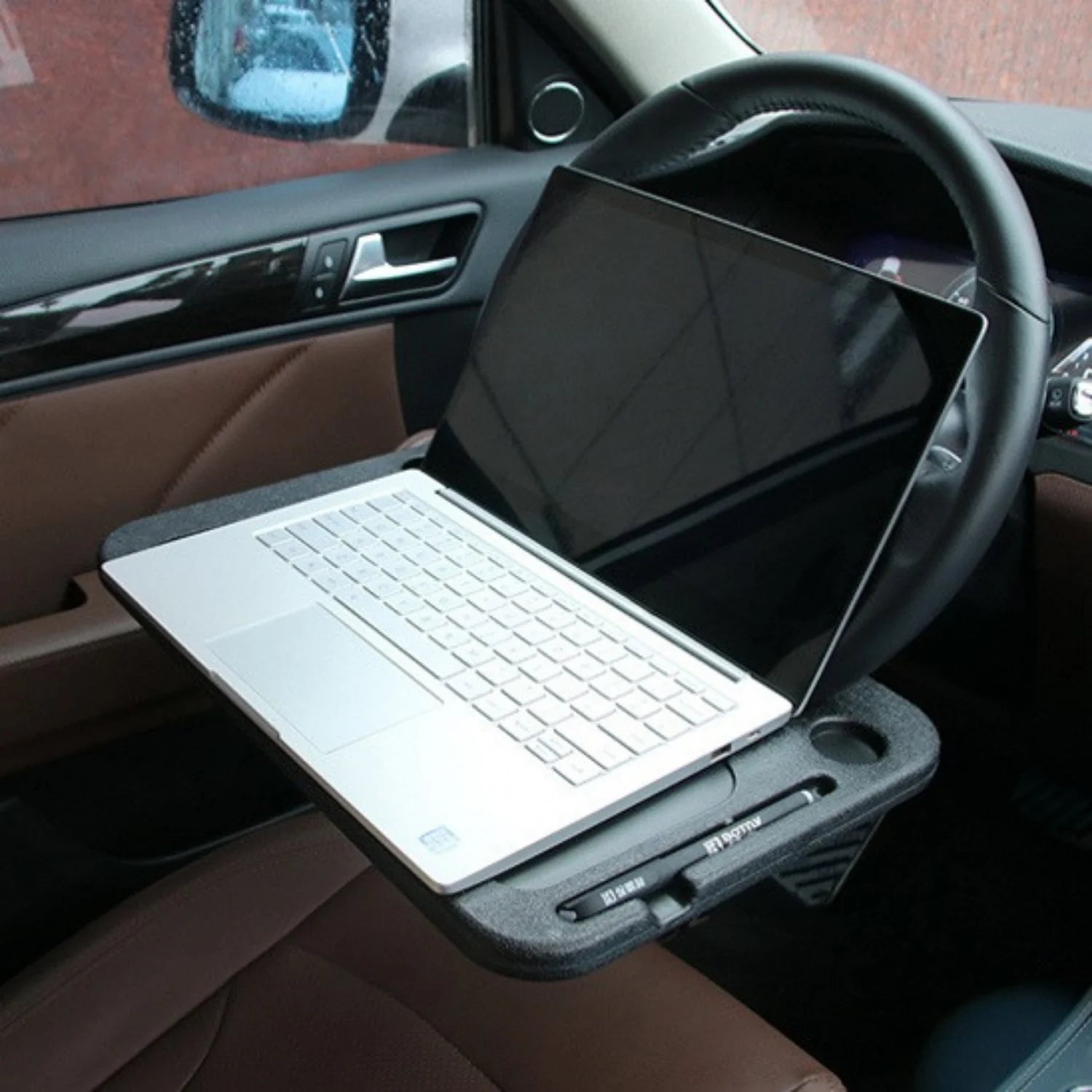 table voiture travail EasyEat